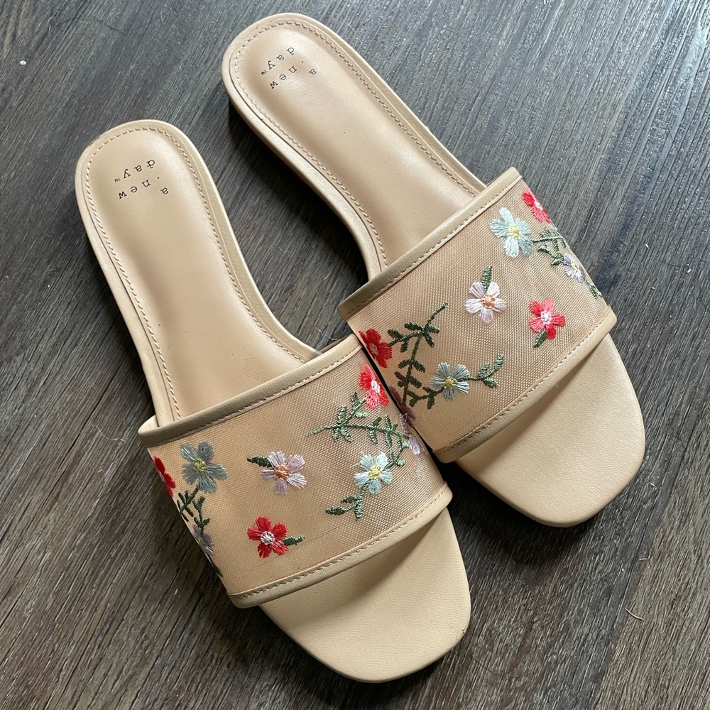 a new day Tan and Red Floral Sandals